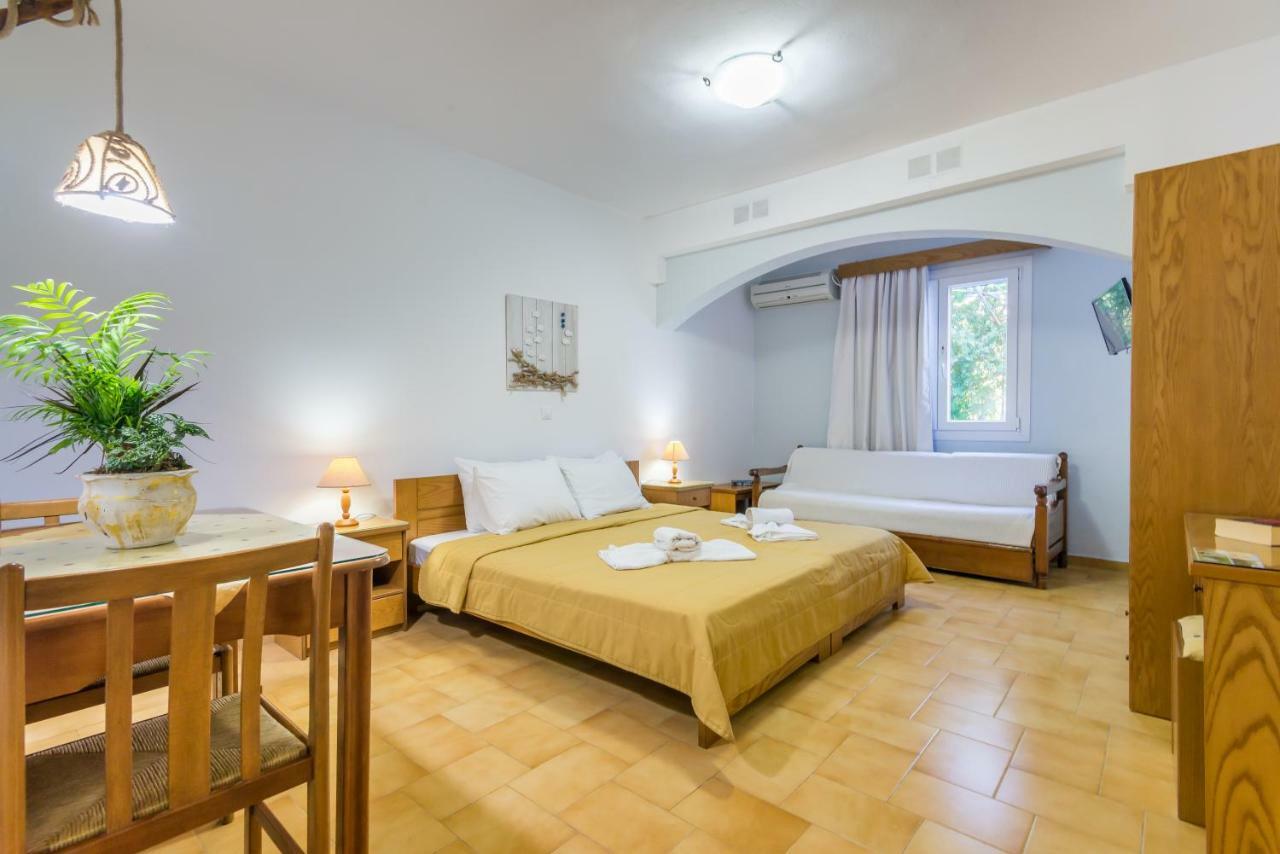 Pension Ioanna Adamantas  Zimmer foto